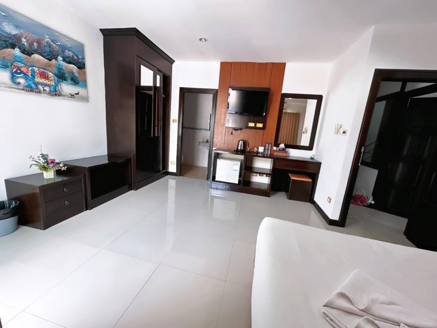 Abby'S House Hotel Patong ภายนอก รูปภาพ